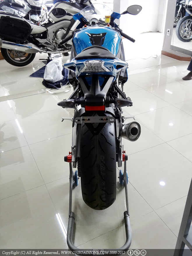 2012_s1000rr-05.jpg