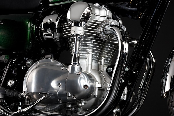 2011_w800_engine.jpg