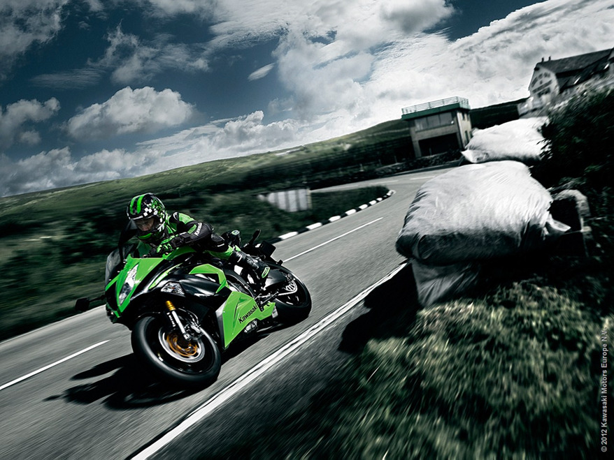 2013_zx636_02.jpg