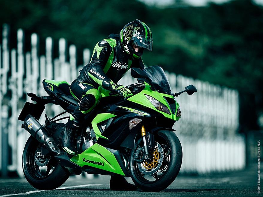 2013_zx636_17.jpg