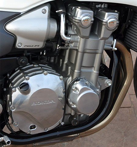 cb1300sb_engine.jpg