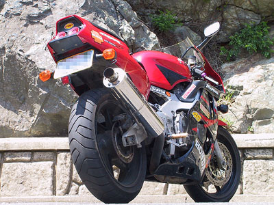 cbr400rr_4.jpg