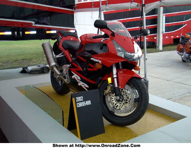 cbr954rr_1.jpg