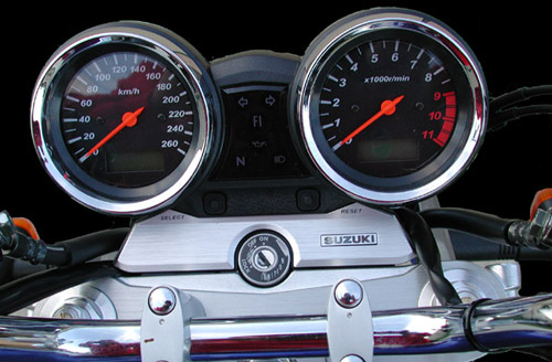 gsx1400_meter.jpg