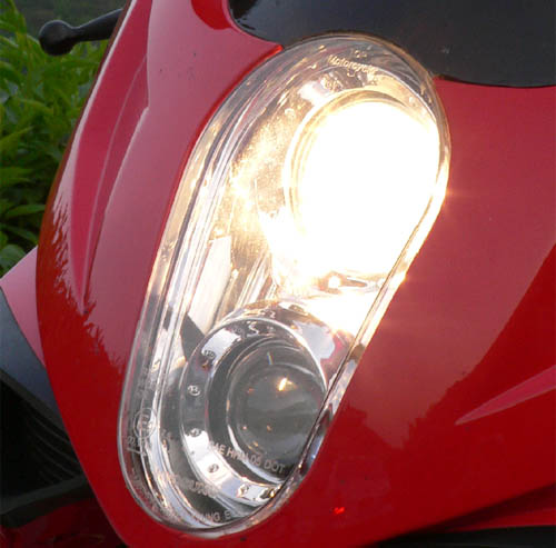 gt650r_headlamp.jpg