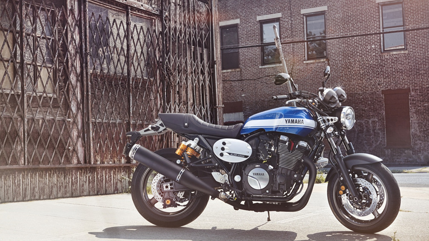 2015-xjr1300-02.jpg