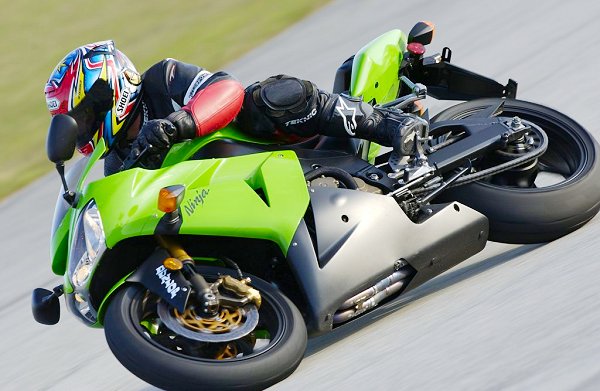 zx10r_13.jpg